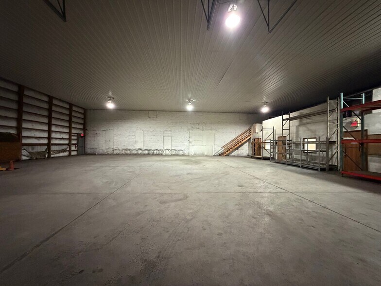 More Photos Of 200 N 1st St, Stroudsburg Warehouse For Lease