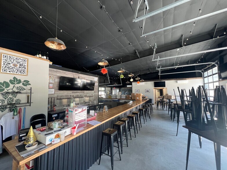 More Photos Of 1528 Route 12, Gales Ferry Restaurant For Sale
