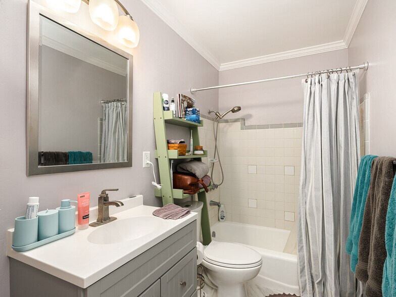 More Photos Of 3420-3430 Wilshire Ter, San Diego Apartments For Sale