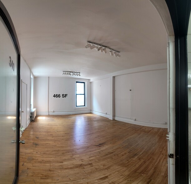 More Photos Of 400 N Wells St, Chicago Office For Lease