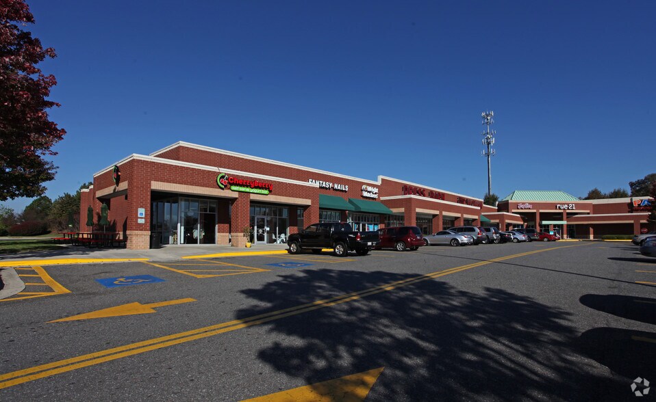 More Photos Of 3648-3740 E Franklin Blvd, Gastonia Unknown For Lease