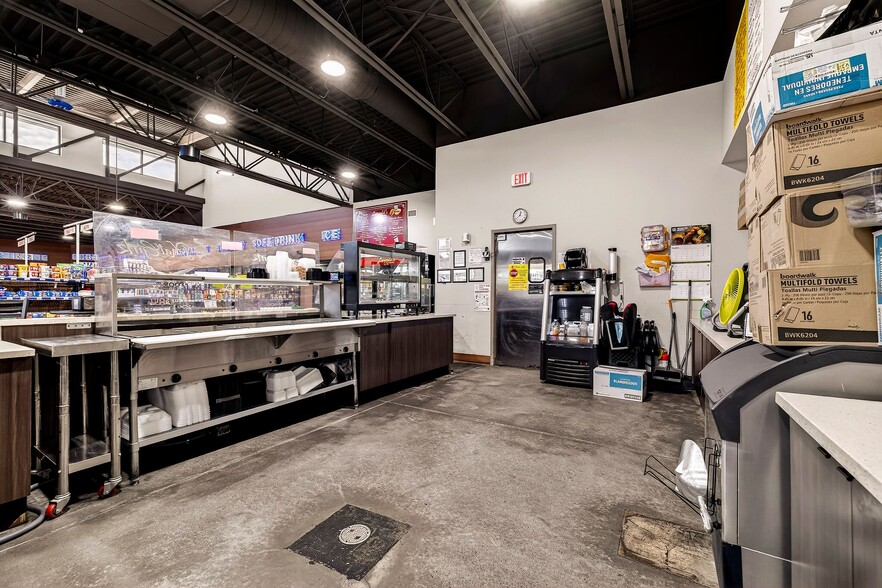 More Photos Of 221 Tanger Outlets Blvd, Pooler Service Station For Sale