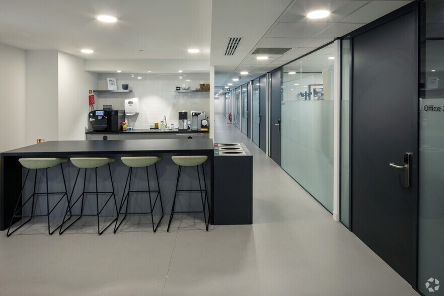 More Photos Of 156 Great Charles Street Queensway, Birmingham Coworking Space