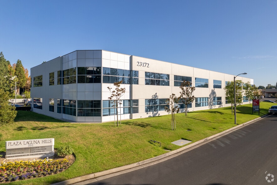 More Photos Of 23172 Plaza Pointe Dr, Laguna Hills Office For Lease