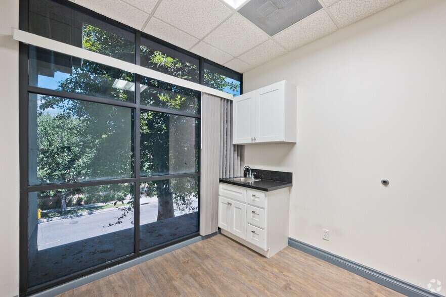 More Photos Of 10807 Laurel St, Rancho Cucamonga Medical For Sale