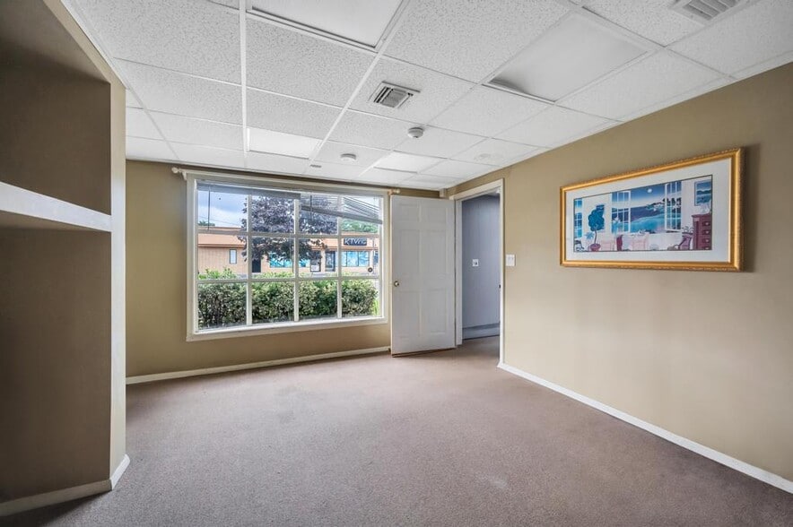 More Photos Of 2539 Middle Country Rd, Centereach Office For Sale