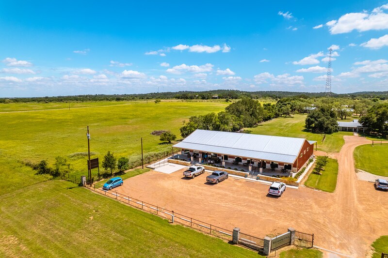 More Photos Of 316 E Wallace St, San Saba General Retail For Sale