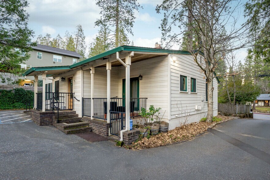 More Photos Of 825 Zion St, Nevada City Office For Sale