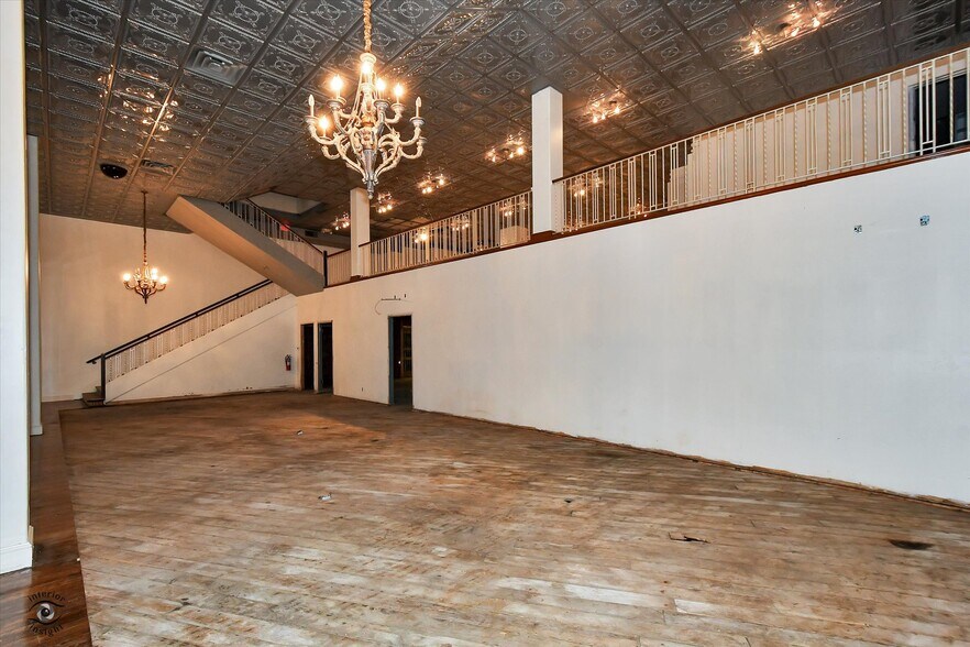 More Photos Of 800 La Salle St, Ottawa Office For Sale