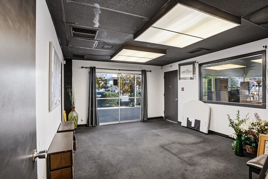 More Photos Of 3630 E Florida Ave, Hemet Auto Dealership For Sale