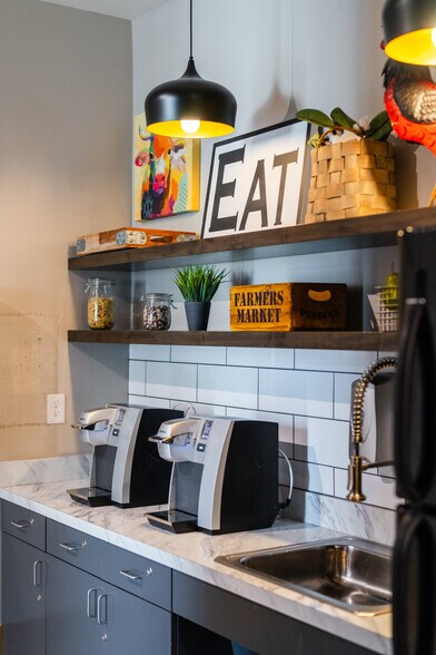More Photos Of 6401 W Eldorado Pky, McKinney Coworking Space