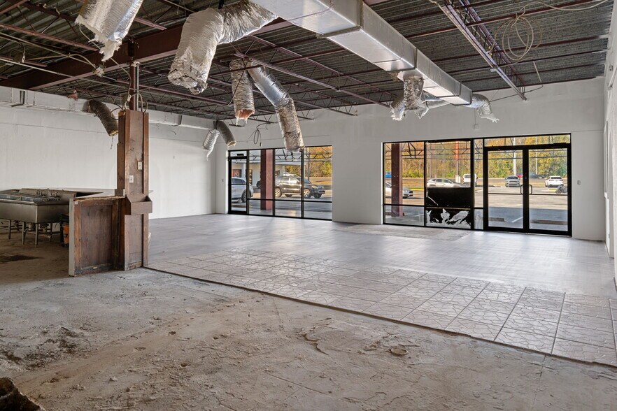 More Photos Of 13705-13741 N Dale Mabry Hwy, Tampa Unknown For Lease