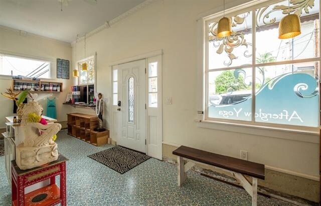 More Photos Of 145 N Market St, Wailuku Storefront Retail Residential For Lease