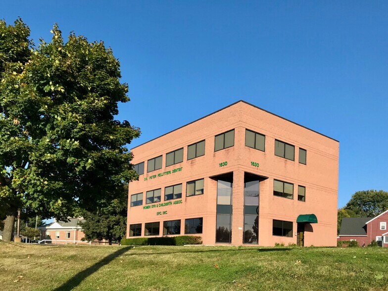 Primary Photo Of 1630 Empire Blvd, Webster Medical For Sale