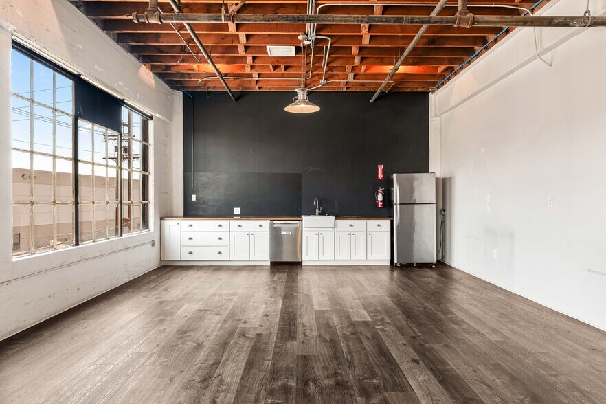 More Photos Of 932 Wilson St, Los Angeles Loft Creative Space For Lease