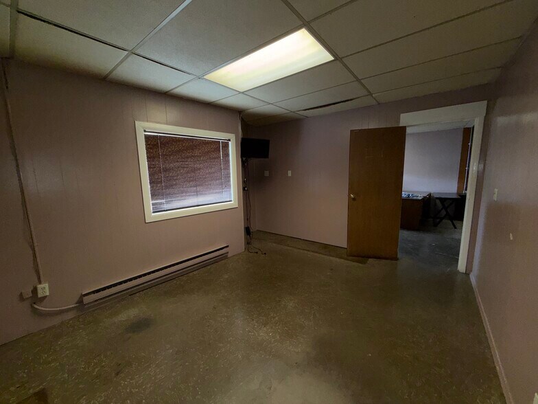 More Photos Of 8806-8810 Renton Ave, Seattle Flex For Lease