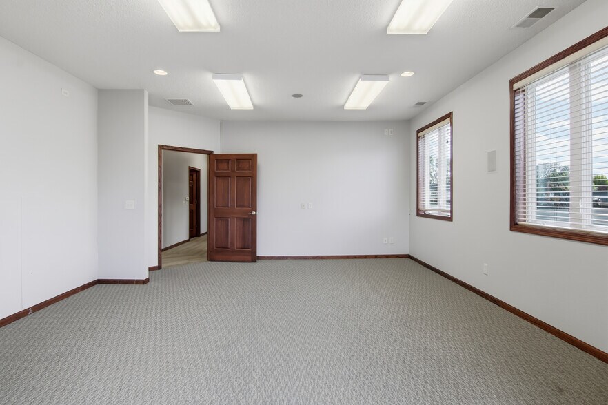 More Photos Of 2108 S Broadway St, Menomonie Office For Sale