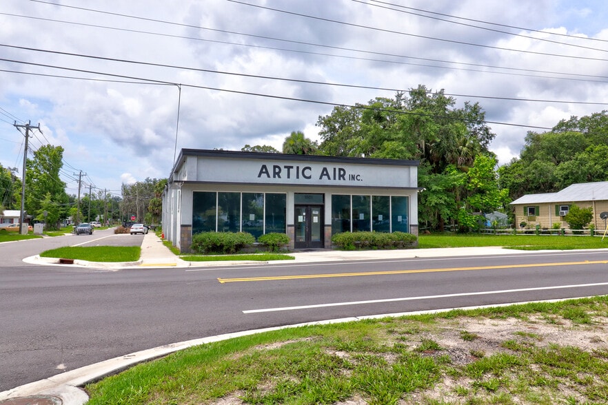 Primary Photo Of 1501 St Johns Ave, Palatka Service For Sale