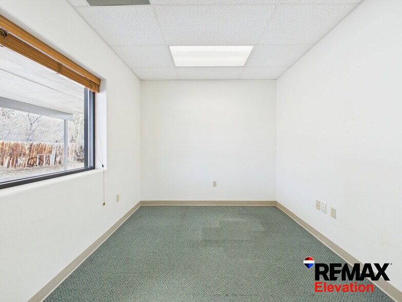 More Photos Of 156 N 6th St, Basin Office For Lease