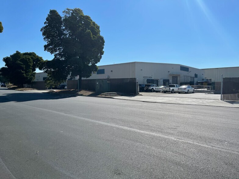 More Photos Of 1730 Sabre St, Hayward Warehouse For Lease