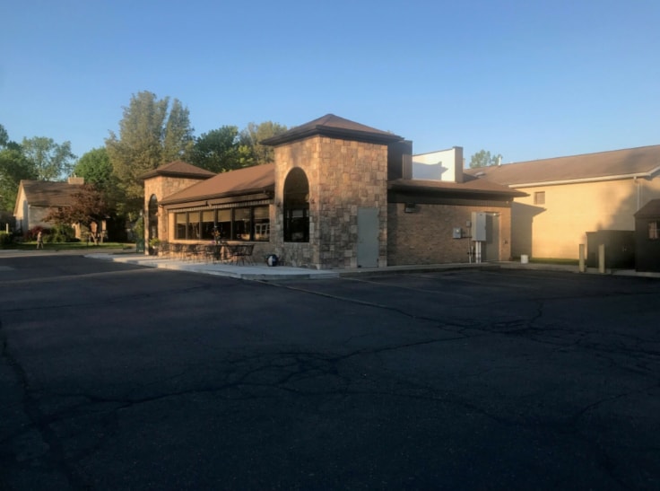 More Photos Of 8200 Macomb St, Grosse Ile Restaurant For Sale