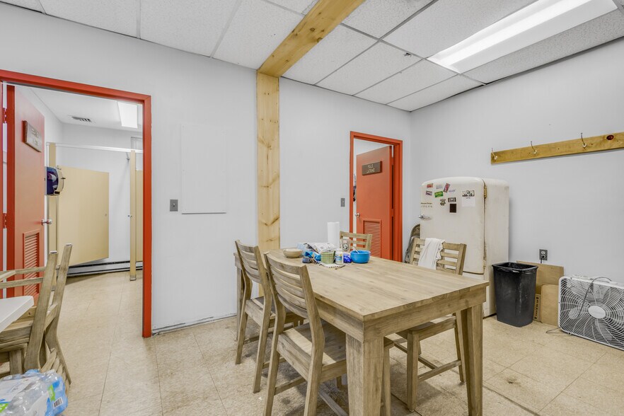 More Photos Of 330 Main St, Manchester Loft Creative Space For Sale