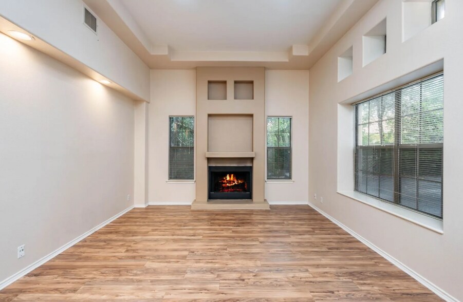 More Photos Of 207 Grandview Pl, San Antonio Apartments For Sale