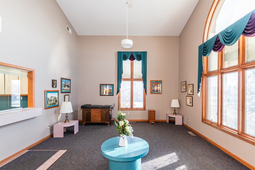 More Photos Of 1752 W High St, Piqua Medical For Sale