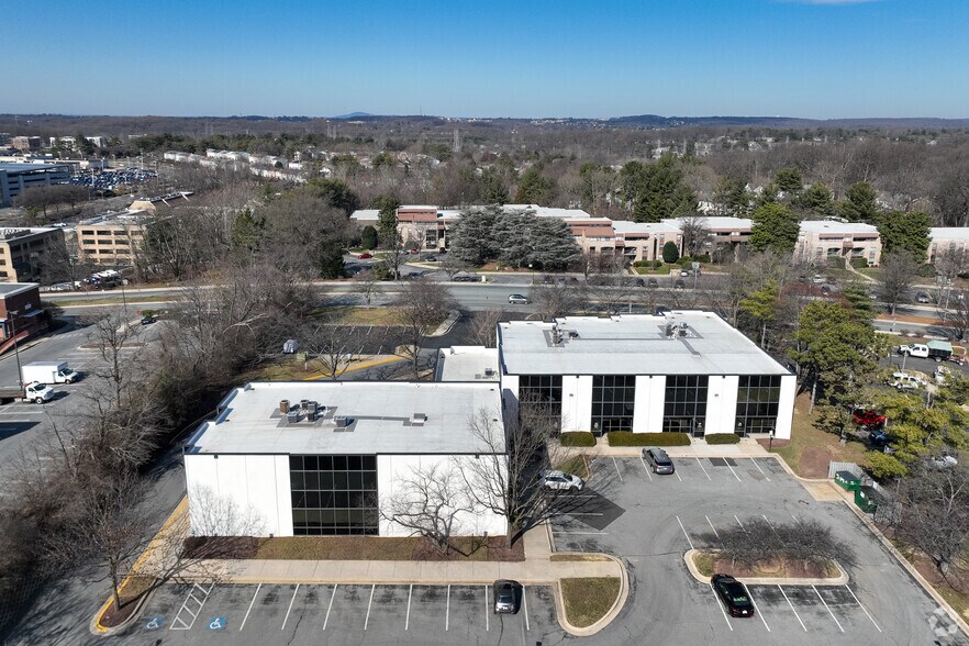 More Photos Of 350-364 Christopher Ave, Gaithersburg Medical For Lease