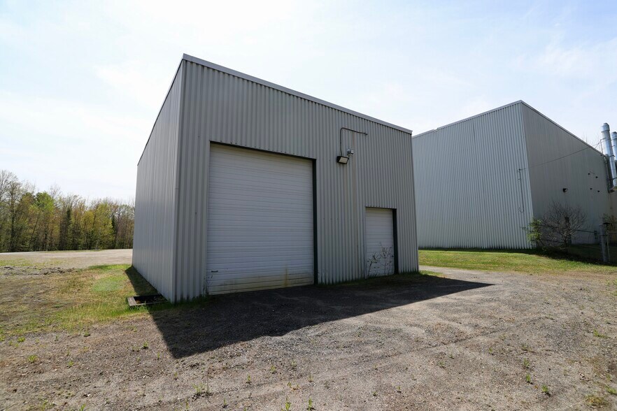 More Photos Of 1227 Industrial Pky, Saint Johnsbury Industrial For Sale