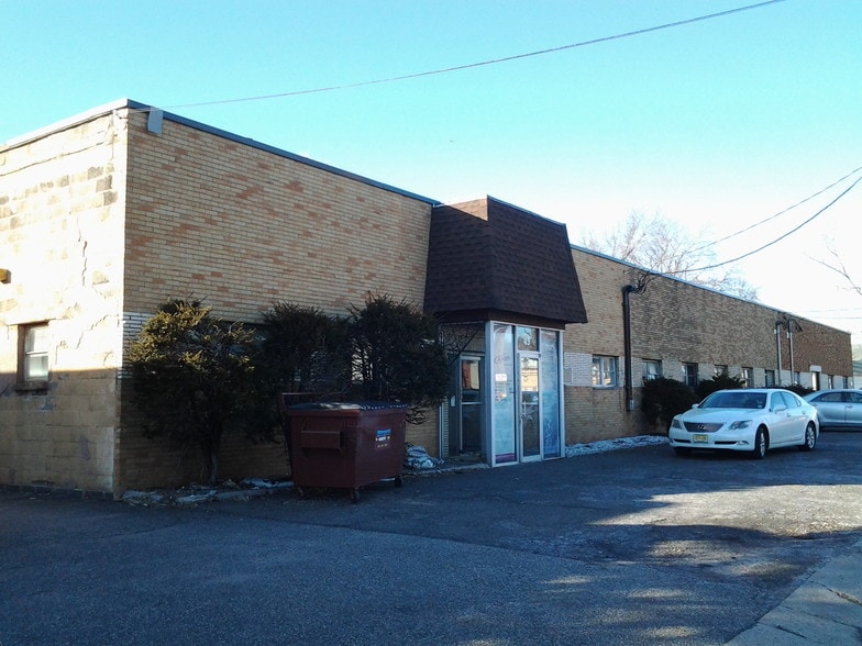 Primary Photo Of 43 Romeo St, Moonachie Manufacturing For Lease