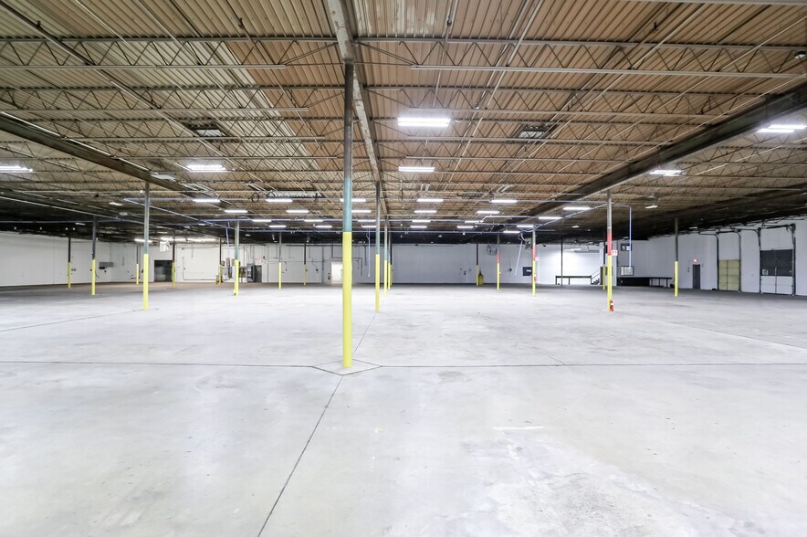 More Photos Of 2334 Production Dr, Indianapolis Warehouse For Lease