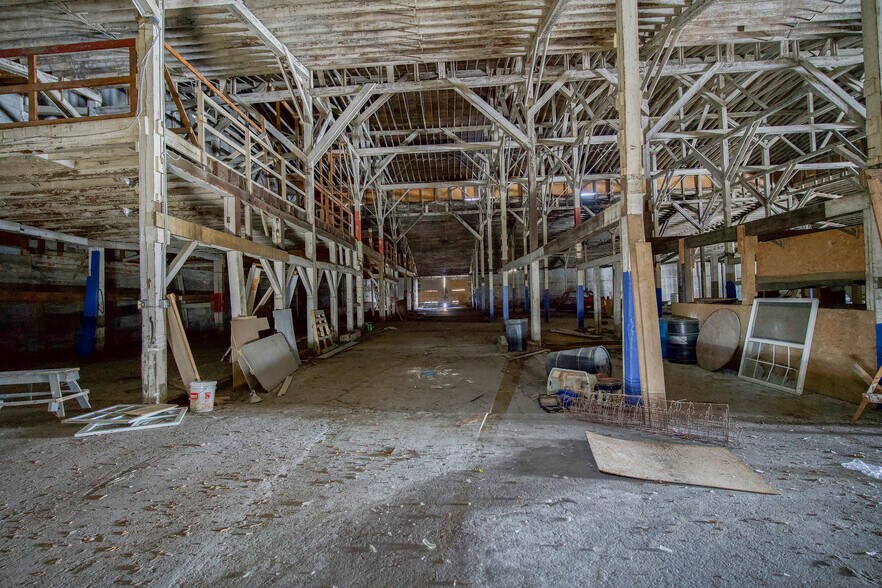 More Photos Of 221 S Walnut Ave, Sidney Warehouse For Sale