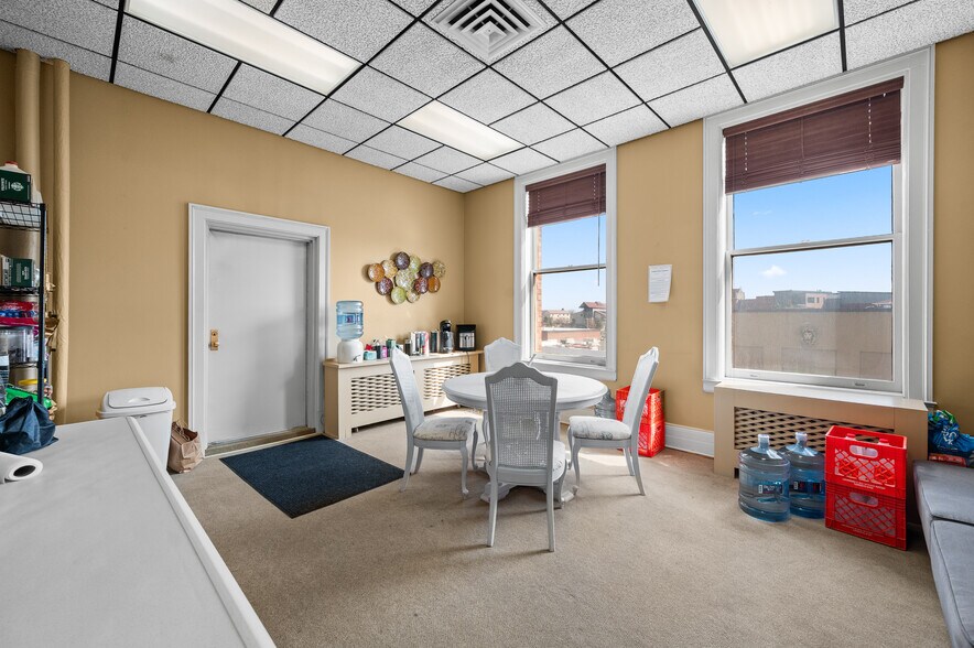 More Photos Of 24 W 6th Ave, Helena Office For Lease