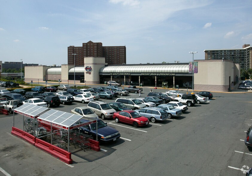 More Photos Of 3490-3556 S Jefferson St, Falls Church General Retail For Lease