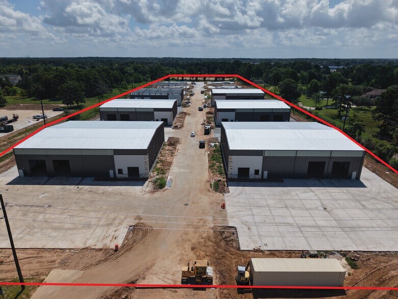 More Photos Of 1523 S Persimmon St, Tomball Warehouse For Sale