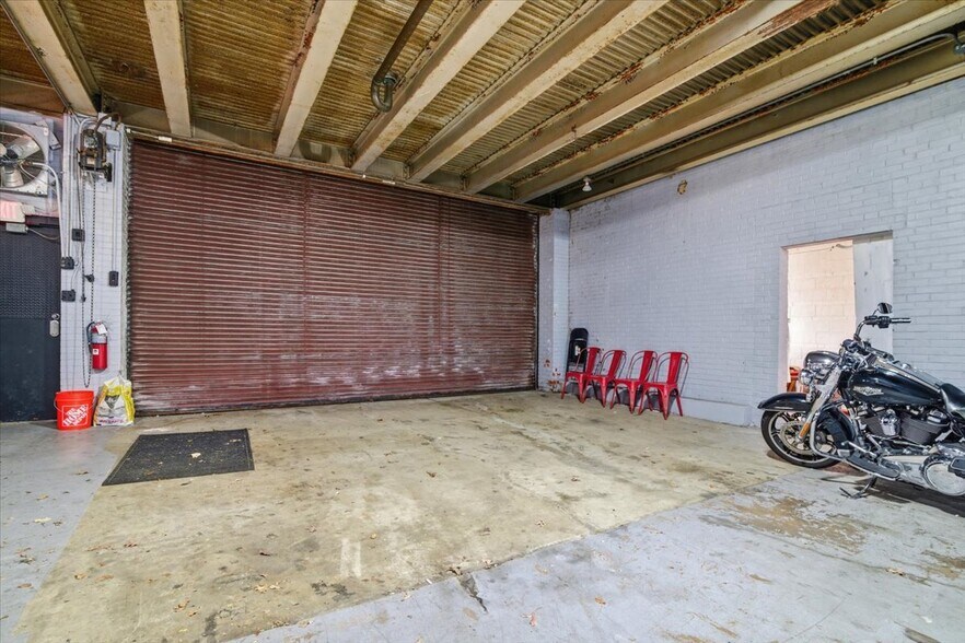 More Photos Of 800 Main St, Red Hill Light Manufacturing For Sale