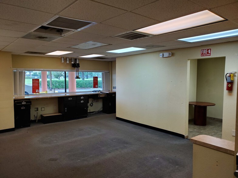 More Photos Of 5144 E Busch Blvd, Tampa Bank For Sale