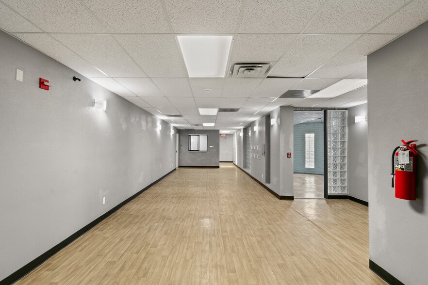 More Photos Of 872 E Sahara Ave, Las Vegas Medical For Lease