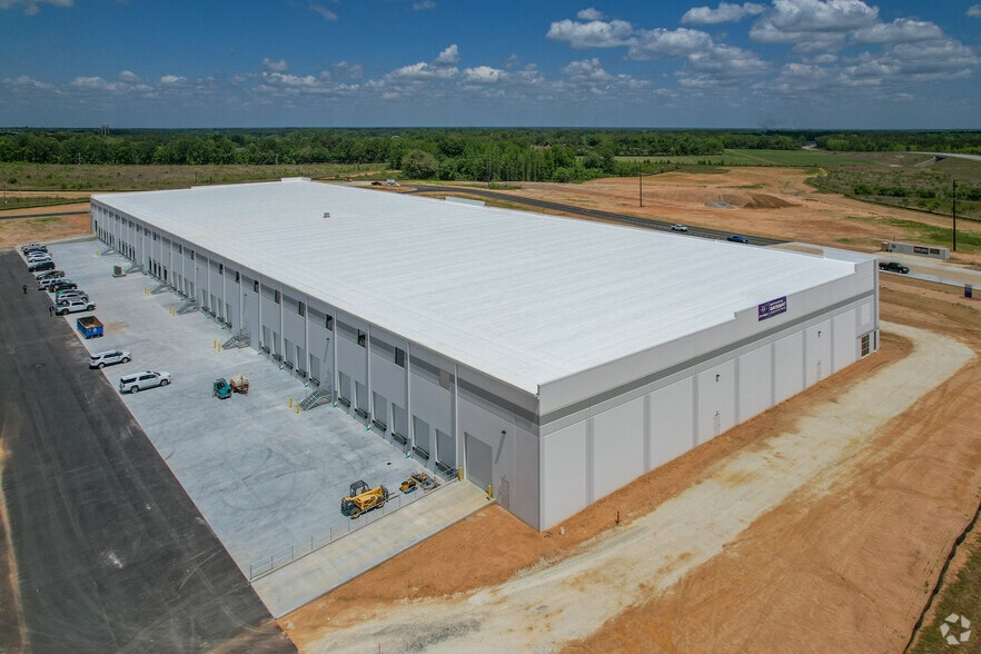 More Photos Of 8099 Five Chop Rd, Santee Warehouse For Lease