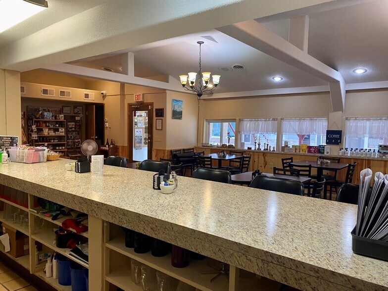 More Photos Of 117 S Main St, Chamberlain Restaurant For Sale