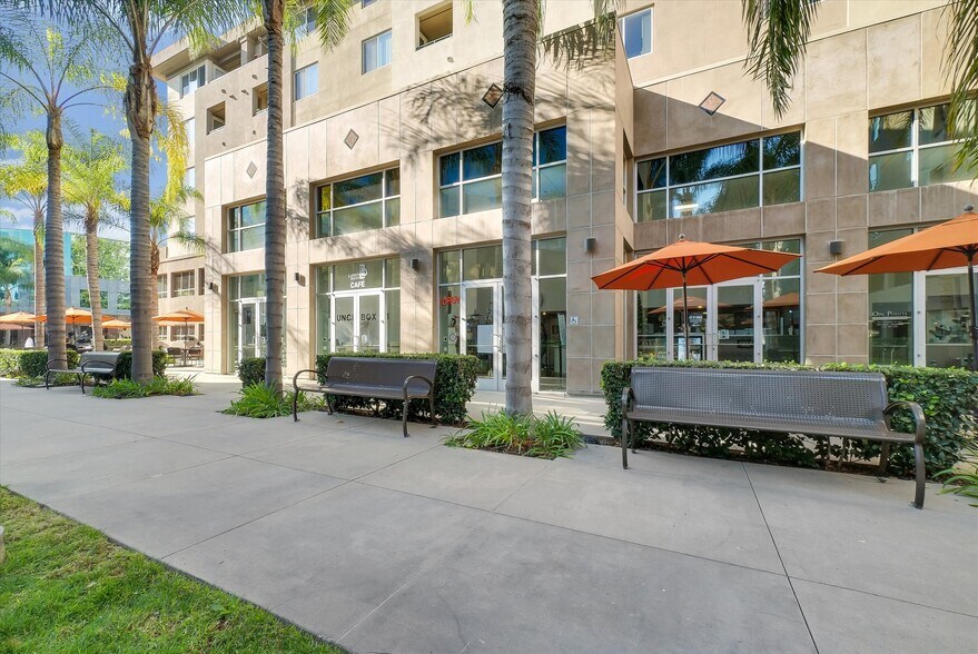 More Photos Of 1 Pointe Dr, Brea Office For Lease