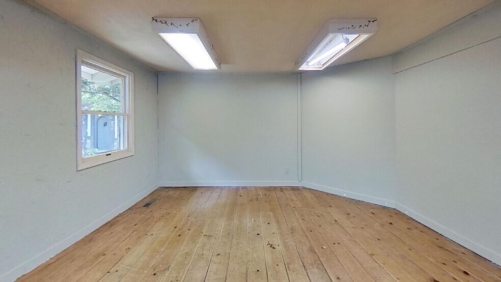 More Photos Of 615-643 E Saginaw Hwy, Grand Ledge Unknown For Lease