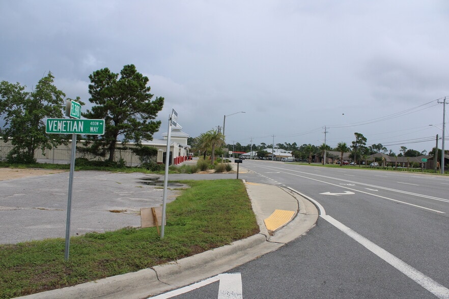 More Photos Of 3931 W Highway 390, Panama City Service Station For Sale
