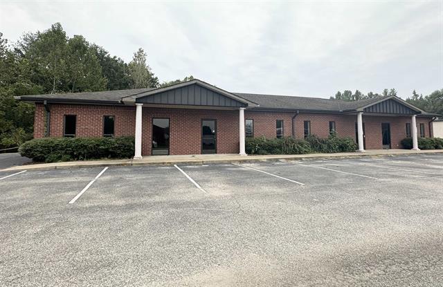 More Photos Of 301 Lake Dr, Ripley Office For Sale