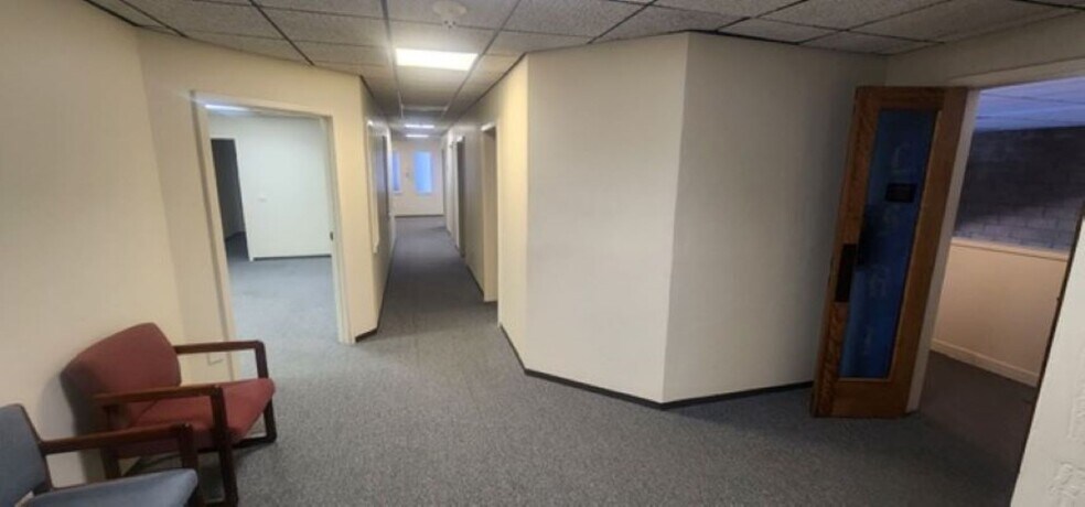 More Photos Of 1009 S Claremont St, San Mateo Showroom For Lease