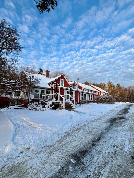 More Photos Of 78 Cream Hill Rd, Mendon Hospitality For Sale