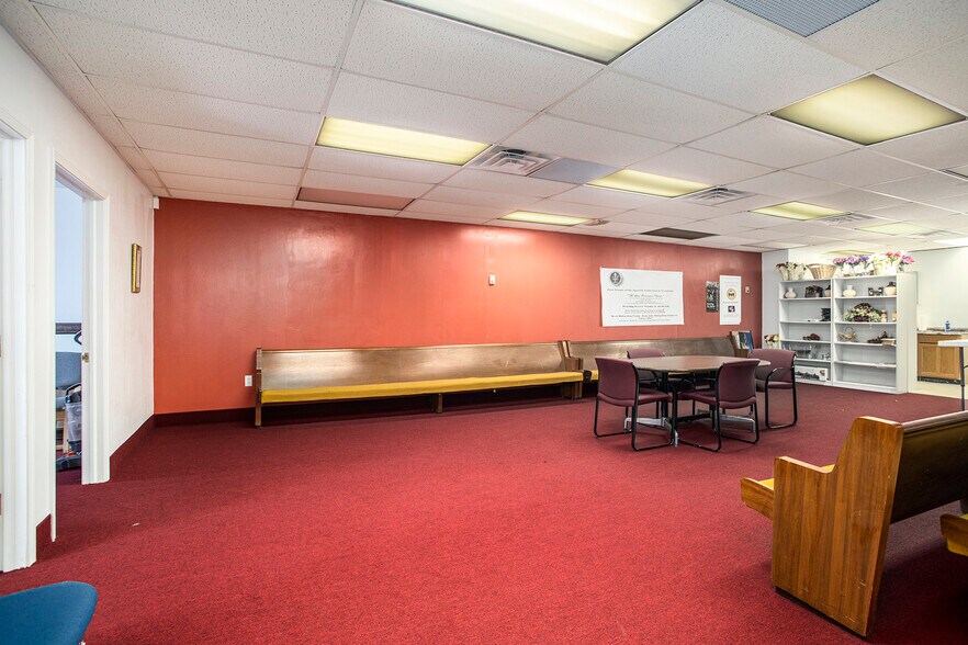 More Photos Of 135 N Church St, Kalamazoo Office Residential For Sale