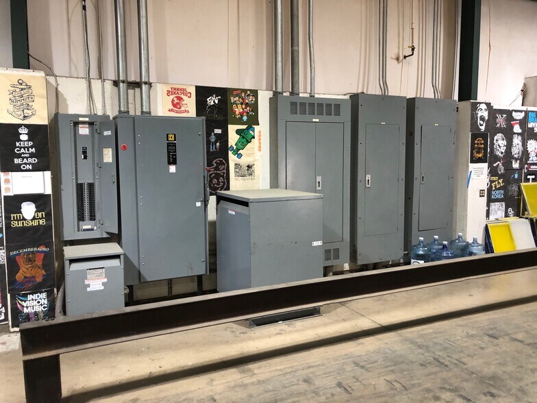 More Photos Of 302 Alabama St, Auburn Flex For Lease