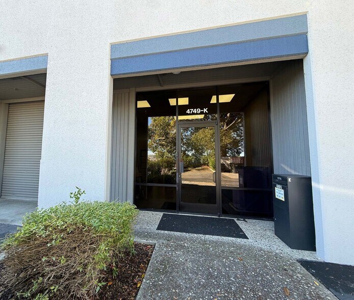 More Photos Of 4749 Bennett Dr, Livermore Research And Development For Lease